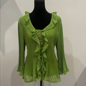 Green Ruffled Women's Top medium like new